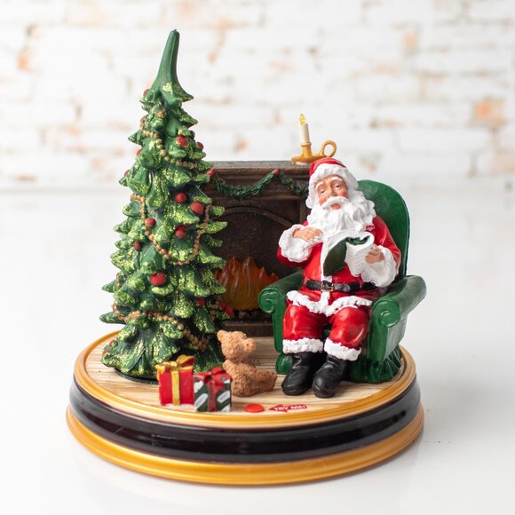 Pan Asian Creations 2002 Santa by Fireplace Musical Light-Up Christmas Figurine - Picture 1 of 11